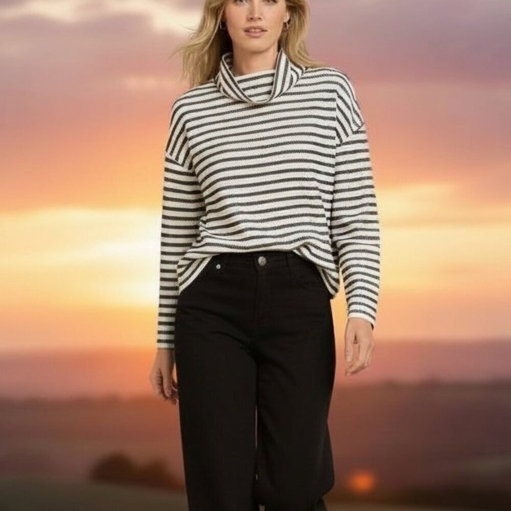 Talbots Size Large Petite Waffle Knit Ivory Black Striped Turtleneck Top